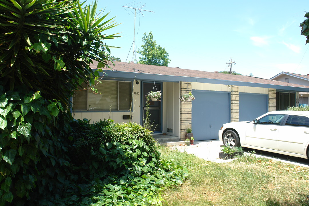 1021-1025 Nottingham Pl in San Jose, CA - Building Photo