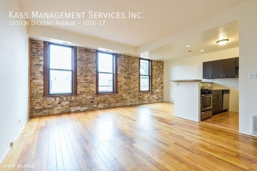 1050 W Dickens Ave-Unit -1050-17 in Chicago, IL - Building Photo
