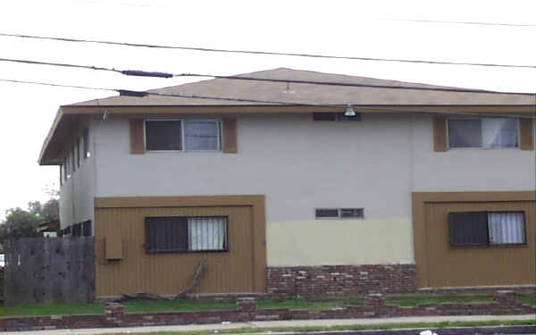 430 E Pleasant Valley Rd in Oxnard, CA - Building Photo - Building Photo