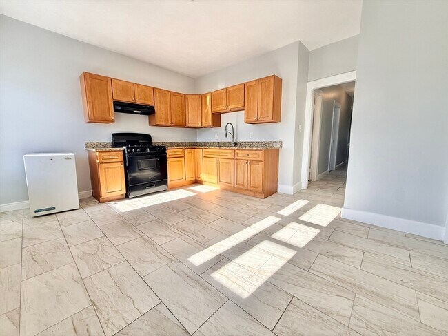 68 Johnston Rd in Boston, MA - Building Photo - Building Photo