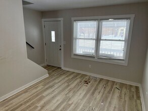 321-323 Elizabeth St in Parma, MI - Foto de edificio - Building Photo