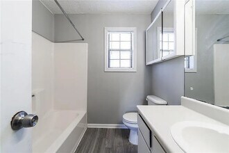 732 S Candler St in Decatur, GA - Building Photo - Building Photo