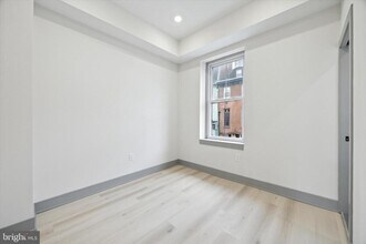 251 S 12th St in Philadelphia, PA - Building Photo - Building Photo