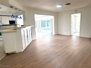 675 Wedge Dr in Naples, FL - Building Photo - Building Photo