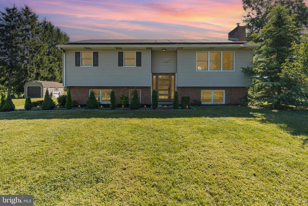 1145 Highland Dr in Mechanicsburg, PA - Building Photo