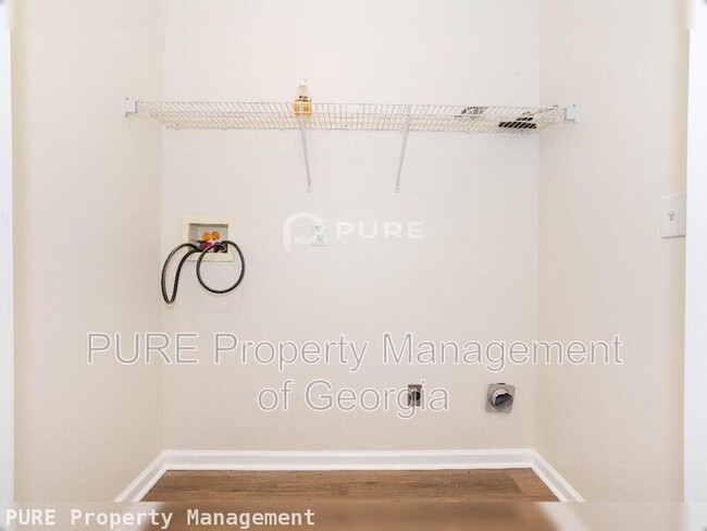 property at 2181 Pair Rd SW