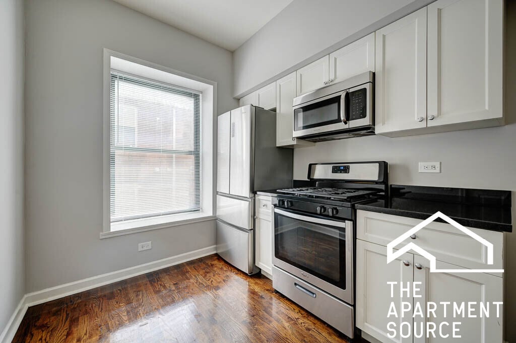 1313 W Leland Ave in Chicago, IL - Building Photo