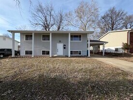 5243 Ville Maria Ln in Hazelwood, MO - Building Photo