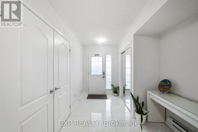 6 Toledo Ln in Brampton, ON - Building Photo - Building Photo