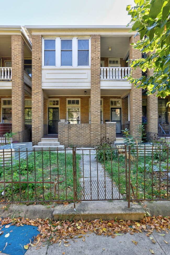 property at 2417 Eutaw Pl