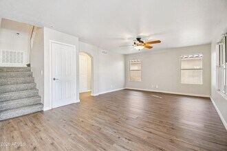 1240 E Sierra Madre Ave in Gilbert, AZ - Foto de edificio - Building Photo