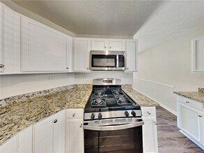 35 Belmont Park Ln in Newnan, GA - Foto de edificio - Building Photo