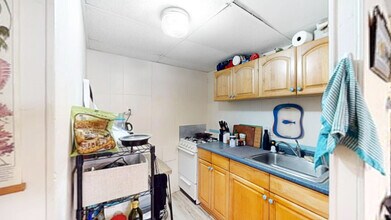 15 Glenville Ave, Unit B3 in Boston, MA - Building Photo - Building Photo