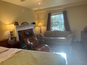 6807 Buttermere Ln, Unit Studio in Bethesda, MD - Foto de edificio - Building Photo