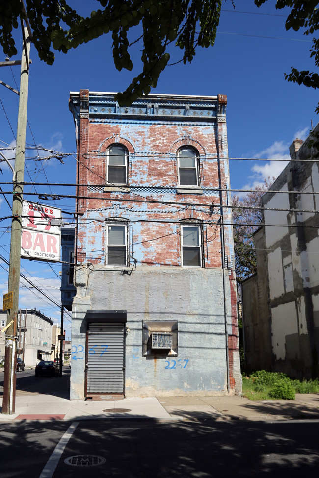 2267 N 17th St in Philadelphia, PA - Building Photo - Building Photo