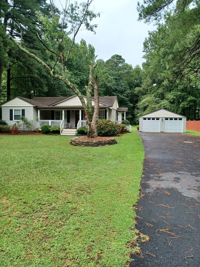 4729 Charlton Dr in Chesapeake, VA - Building Photo - Building Photo