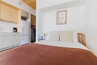 155 Broadway, Unit #1 in Somerville, MA - Building Photo - Building Photo