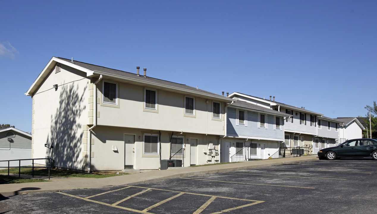 Arbor Hill Apartments in Maryland Heights, MO - Building Photo