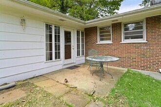 160 St Benedict Ln in Florissant, MO - Building Photo - Building Photo