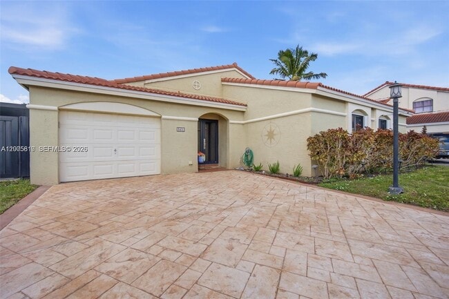 561 SW 87th Ct in Miami, FL - Building Photo - Building Photo