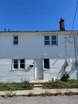 3 Bedroom Townhome in Prince Edward, ON - Building Photo