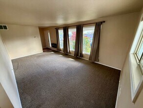 1240 Boston St in Clarkston, WA - Building Photo - Building Photo