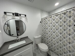 4321 Mott Cir in Las Vegas, NV - Foto de edificio - Building Photo