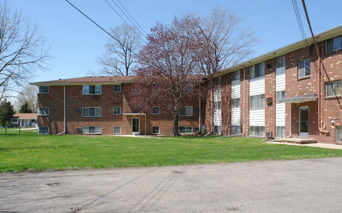 Blakeview  Apartments in Lansing, MI - Building Photo