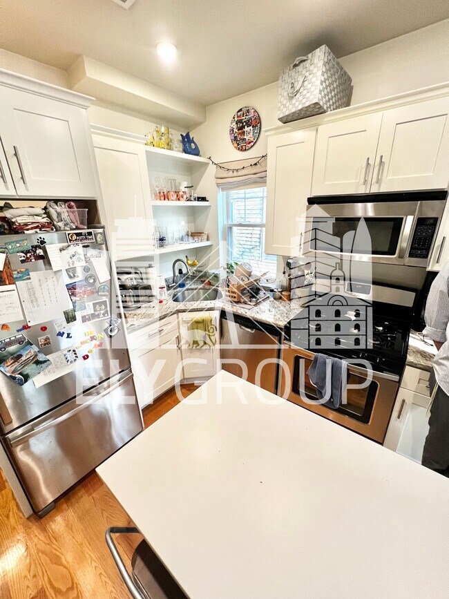 6 Gilmore St, Unit 2 in Cambridge, MA - Building Photo - Building Photo