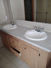 6310 Holy Cross Rd in Loretto, KY - Building Photo - Building Photo