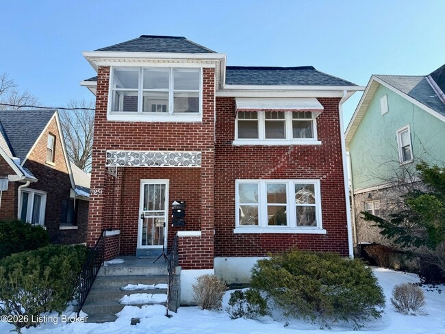 property at 729 S 39th St