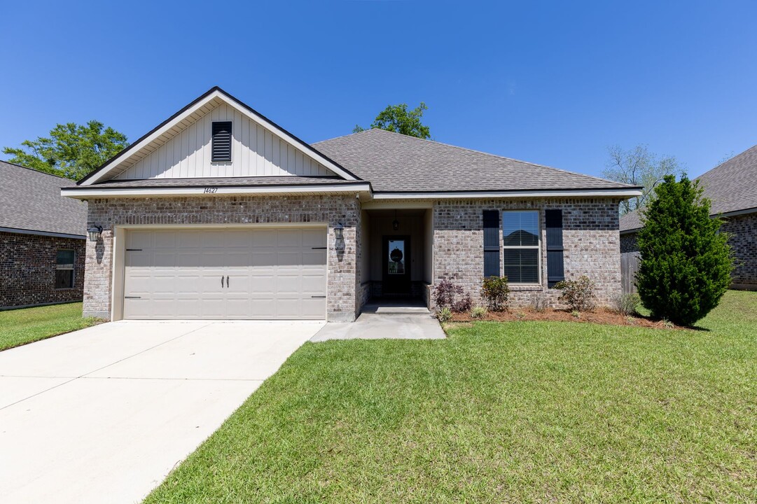 14627 Chenin Blanc Dr in Silverhill, AL - Building Photo