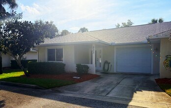 533 Wayne Ave in New Smyrna Beach, FL - Building Photo - Building Photo