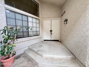 831 Paseo Serenata in Camarillo, CA - Building Photo - Building Photo