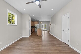 214 N Guthrie Ave in Durham, NC - Building Photo - Building Photo