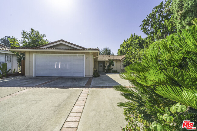 477 Elevado Terrace in Monterey Park, CA - Foto de edificio - Building Photo