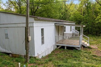 122 Collins Rd in Cedartown, GA - Building Photo - Building Photo