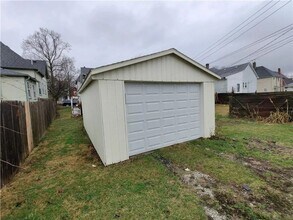 406 W Franklin St in Shelbyville, IN - Building Photo - Building Photo