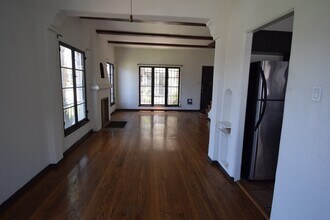 1417 S Crescent Heights Blvd-Unit -1417 in Los Angeles, CA - Building Photo - Building Photo