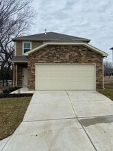 21594 S Harrison St in Spring Hill, KS - Building Photo - Building Photo