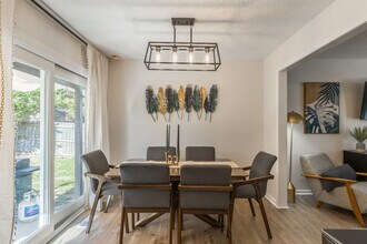 7105 Chas Dr in Pleasant Valley, MO - Building Photo - Building Photo