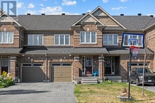 814 Stallion Cres in Ottawa, ON - Building Photo
