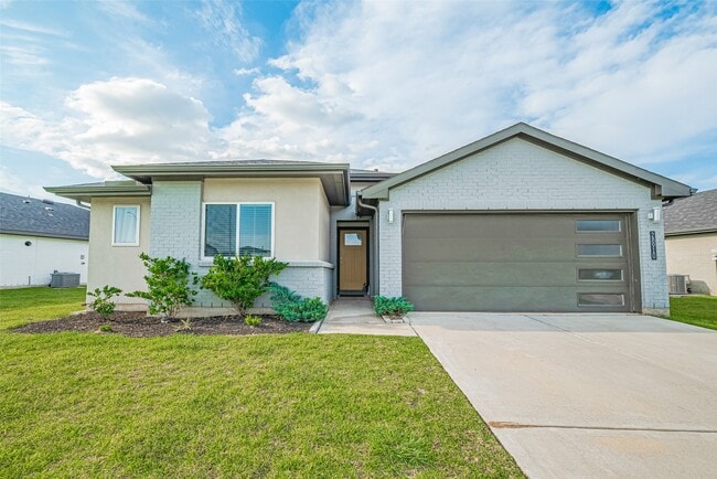 property at 28910 Yachting Pt Ct