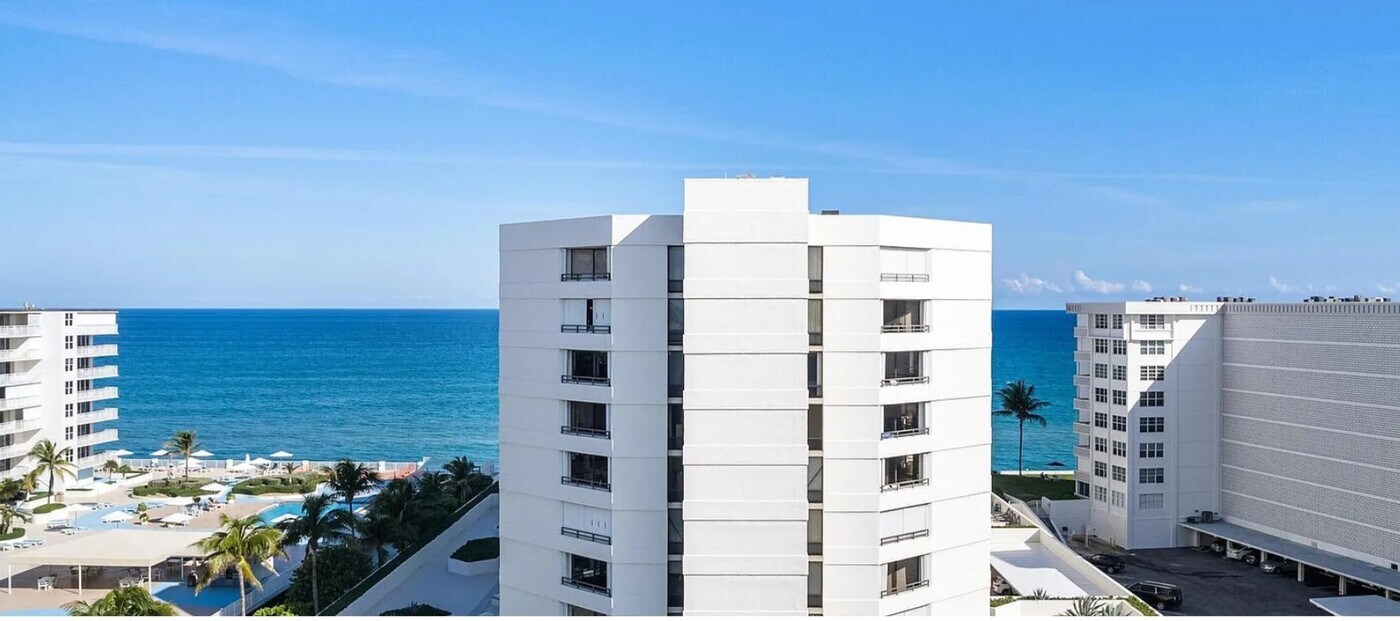 3560 S Ocean Blvd, Unit 809 in South Palm Beach, FL - Building Photo