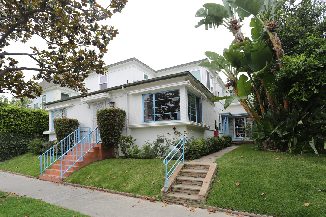 453 S Doheny Dr in Beverly Hills, CA - Building Photo