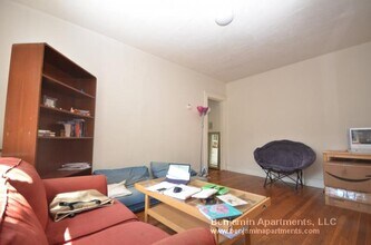 1630 Commonwealth Ave, Unit 25 in Boston, MA - Foto de edificio - Building Photo