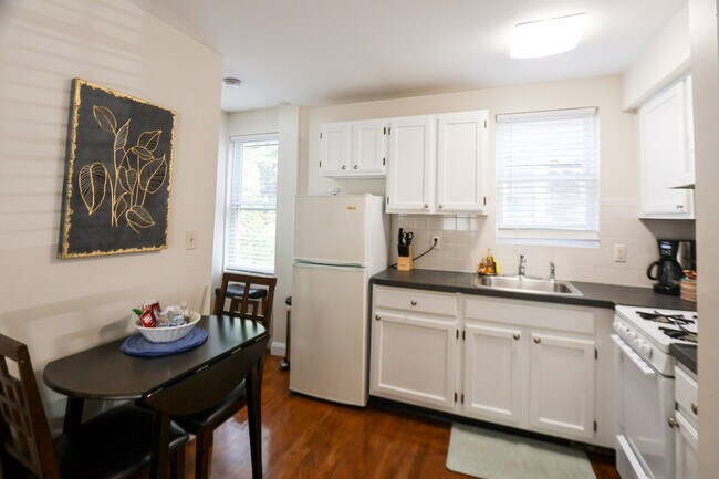 27 Jay St, Unit T