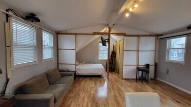 22 Hingham St in Cambridge, MA - Foto de edificio - Building Photo