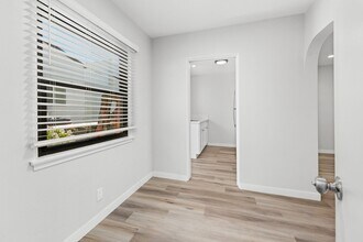 1827 University Ave in San Diego, CA - Building Photo - Building Photo