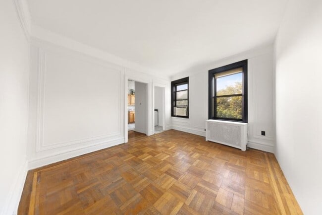 property at 655 Riverside Dr